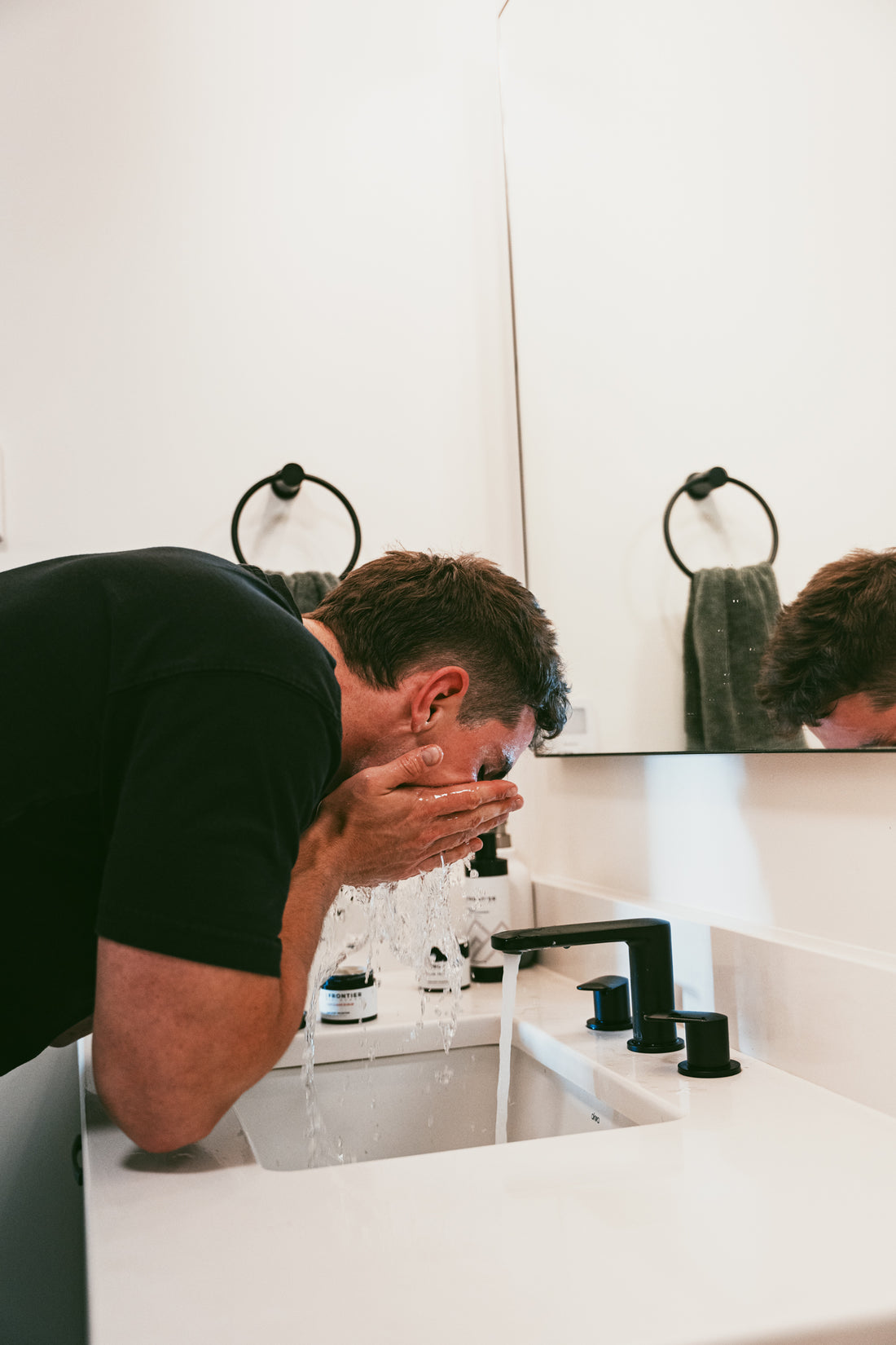 Anti-Aging for Men: Effective Strategies to Maintain Youthful Skin